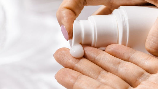 Découvrez pourquoi choisir un lait et non une crème pour avoir une peau hydratée et éclatante !