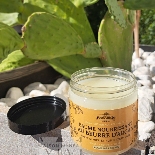Une association de produits naturels, beurre d'argan, miel et fleur d'oranger pour les peaux et les cheveux très secs. Un soin puissant très nourrissant pour une peau douce, souple et des cheveux souples