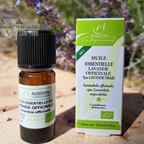 Notre huile essentielle de lavande officinale bio favorise la relaxation, aide à lutter contre les insomnies... Un indispensable à avoir dans votre armoire à pharmacie naturelle. Elle aide à apaiser le stress et les tensions accumulées tout au long de la journée.